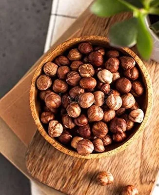 مغز فندق خام